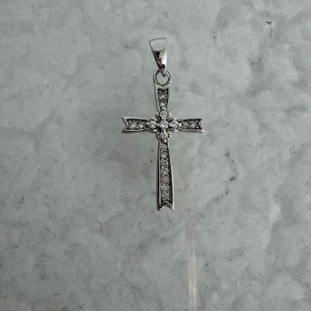 Sterling Silver Cubic Zirconia Cross Pendant (No Chain)